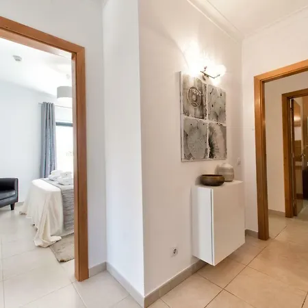 By The Sea - Ar Апартаменти